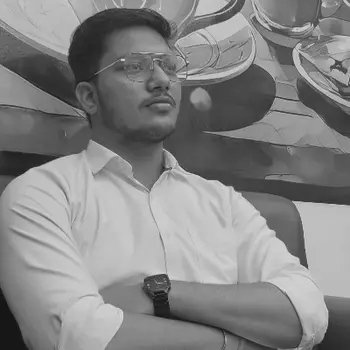 Aditya Pandey Economics Home Tutor in Indira Nagar Lucknow with 2 Years Experience